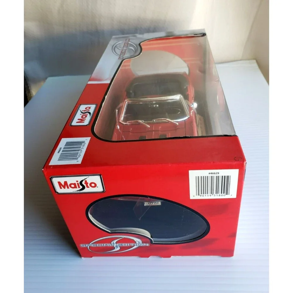 2012 MAISTO SPECIAL EDITION 1967 CHEVROLET CAMARO RS/SS 396 RED 1:18 W/Box 46629